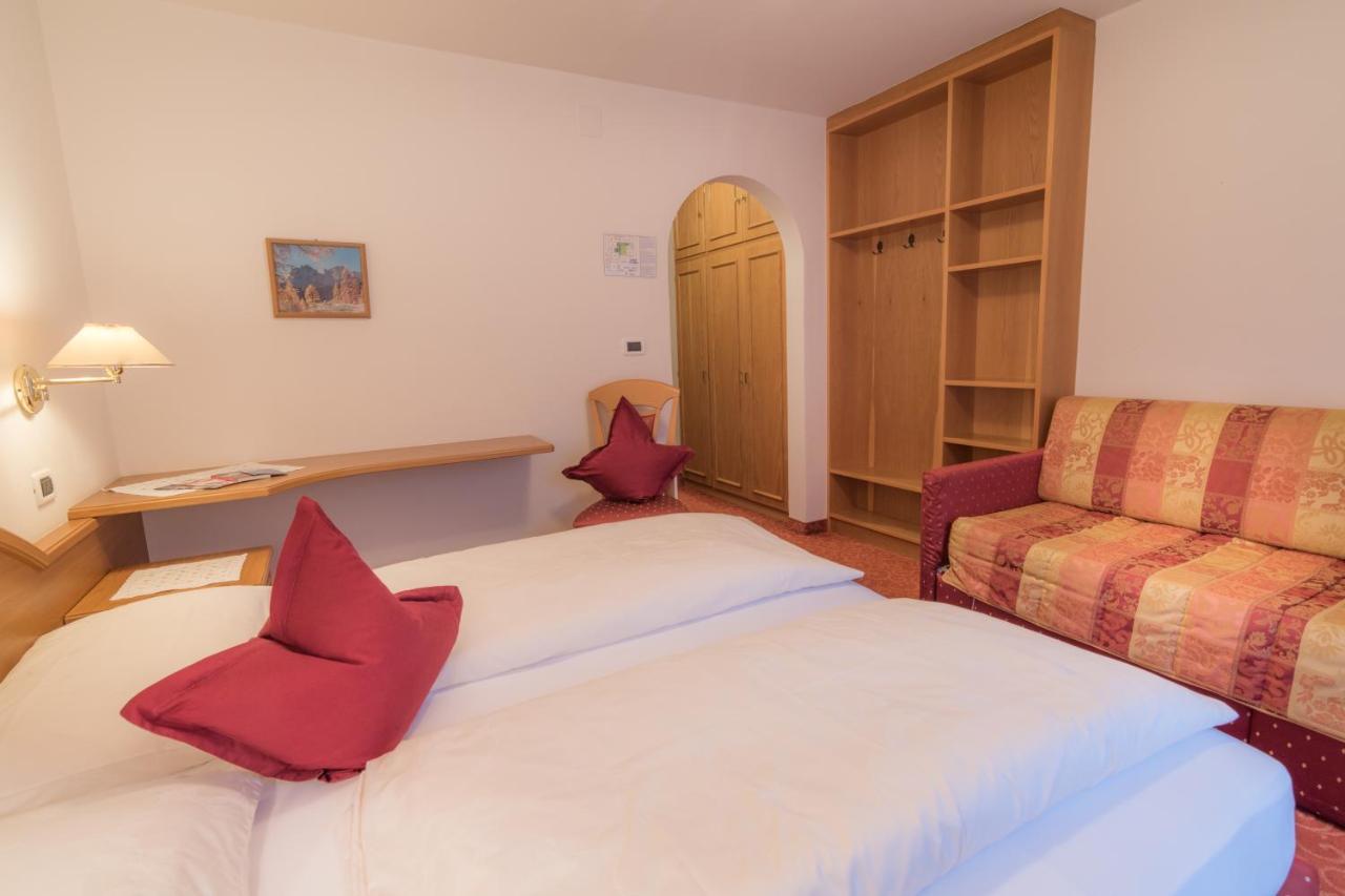 Superior Double or Twin Room with Mountain View,760929836:JPEG