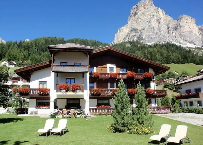 Bed and Breakfast Garni Haus Tyrol Corvara In Badia